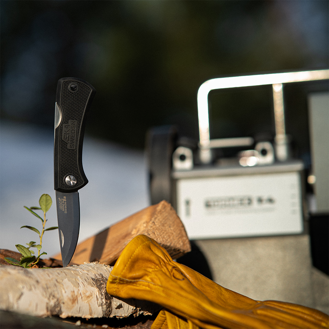 Tormek T4 Bushcraft mit GRATIS EKA-Messer, KJ-45 Messervorrichtung, SVA-170 Vorrichtung für Äxte, Winkellehre, Lederabziehscheibe, Steinpräparierer